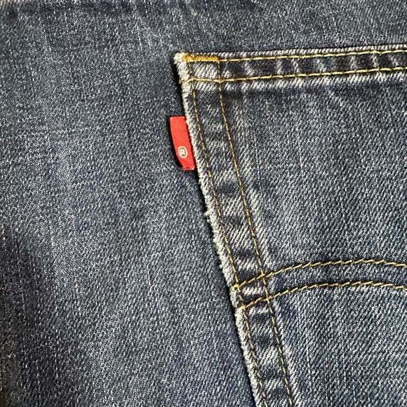 Levi Jeans - Picture 3 of 5
